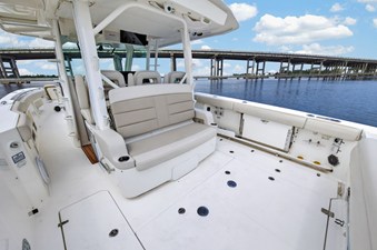 Boston Whaler 380 OUTRAGE 44 2018 Boston Whaler 380 OUTRAGE 45