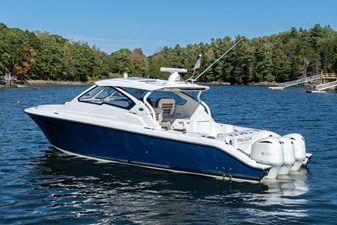 Pursuit DC 365 DUAL CONSOLE 2 2019 Pursuit DC 365 DUAL CONSOLE 3