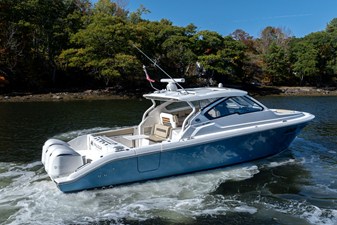 Pursuit DC 365 DUAL CONSOLE 9 2019 Pursuit DC 365 DUAL CONSOLE 10