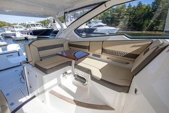 Pursuit DC 365 DUAL CONSOLE 25 2019 Pursuit DC 365 DUAL CONSOLE 26
