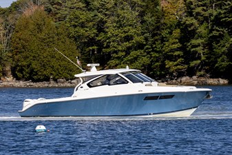 Pursuit DC 365 DUAL CONSOLE 30 2019 Pursuit DC 365 DUAL CONSOLE 31