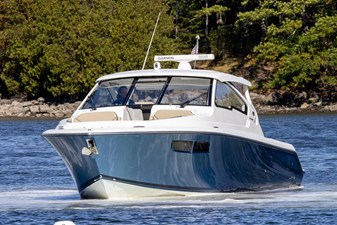 Pursuit DC 365 DUAL CONSOLE 34 2019 Pursuit DC 365 DUAL CONSOLE 35