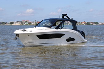 Sea Ray Sundancer 370 Outboard 1 2026 Sea Ray Sundancer 370 Outboard 2