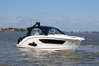 Sea Ray Sundancer 370 Outboard 5 2026 Sea Ray Sundancer 370 Outboard 6