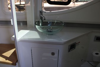 Sea Ray Sundancer 370 Outboard 22 2026 Sea Ray Sundancer 370 Outboard 23
