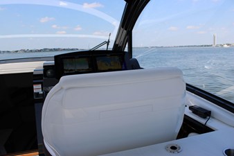 Sea Ray Sundancer 370 Outboard 62 2026 Sea Ray Sundancer 370 Outboard 63