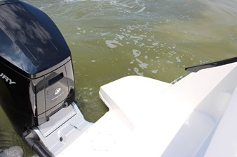 Sea Ray Sundancer 370 Outboard 84 2026 Sea Ray Sundancer 370 Outboard 85