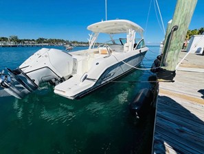 Boston Whaler 320 VANTAGE 3 2016 Boston Whaler 320 VANTAGE 4