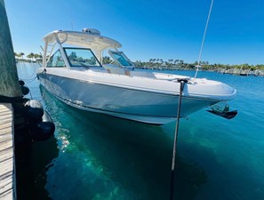 Boston Whaler 320 VANTAGE 4 2016 Boston Whaler 320 VANTAGE 5