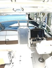 Boston Whaler 320 VANTAGE 8 2016 Boston Whaler 320 VANTAGE 9