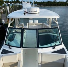 Boston Whaler 320 VANTAGE 15 2016 Boston Whaler 320 VANTAGE 16