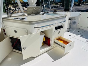Boston Whaler 320 VANTAGE 21 2016 Boston Whaler 320 VANTAGE 22