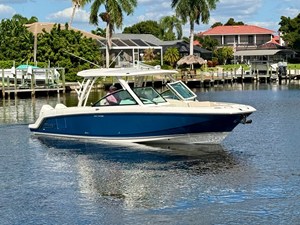Boston Whaler 32 DC 0 2023 Boston Whaler 32 DC 1