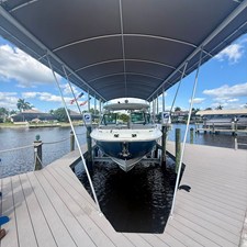 Boston Whaler 32 DC 4 2023 Boston Whaler 32 DC 5