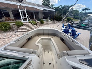 Boston Whaler 32 DC 7 2023 Boston Whaler 32 DC 8