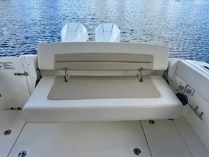 Boston Whaler 32 DC 10 2023 Boston Whaler 32 DC 11