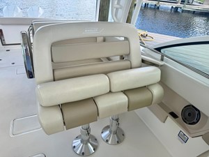 Boston Whaler 32 DC 12 2023 Boston Whaler 32 DC 13