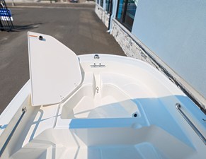 2027 Boston Whaler 130 Super Sport 14