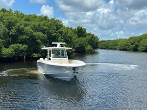 Boston Whaler 380 OUTRAGE 2 2021 Boston Whaler 380 OUTRAGE 3