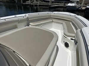 Boston Whaler 380 OUTRAGE 13 2021 Boston Whaler 380 OUTRAGE 14