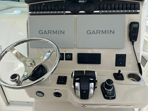 Boston Whaler 380 OUTRAGE 20 2021 Boston Whaler 380 OUTRAGE 21