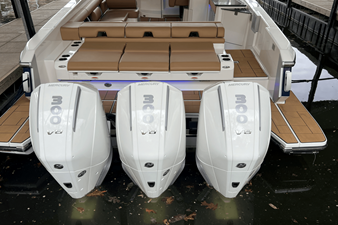 Aviara AV36 Outboard 8 2024 Aviara AV36 Outboard 9