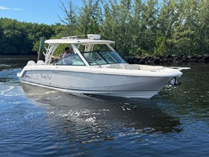 Boston Whaler 320 VANTAGE 6 2021 Boston Whaler 320 VANTAGE 7