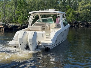 Boston Whaler 320 VANTAGE 10 2021 Boston Whaler 320 VANTAGE 11