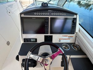 Boston Whaler 320 VANTAGE 18 2021 Boston Whaler 320 VANTAGE 19