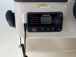 Boston Whaler 320 VANTAGE 21 2021 Boston Whaler 320 VANTAGE 22