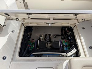 Boston Whaler 320 VANTAGE 28 2021 Boston Whaler 320 VANTAGE 29
