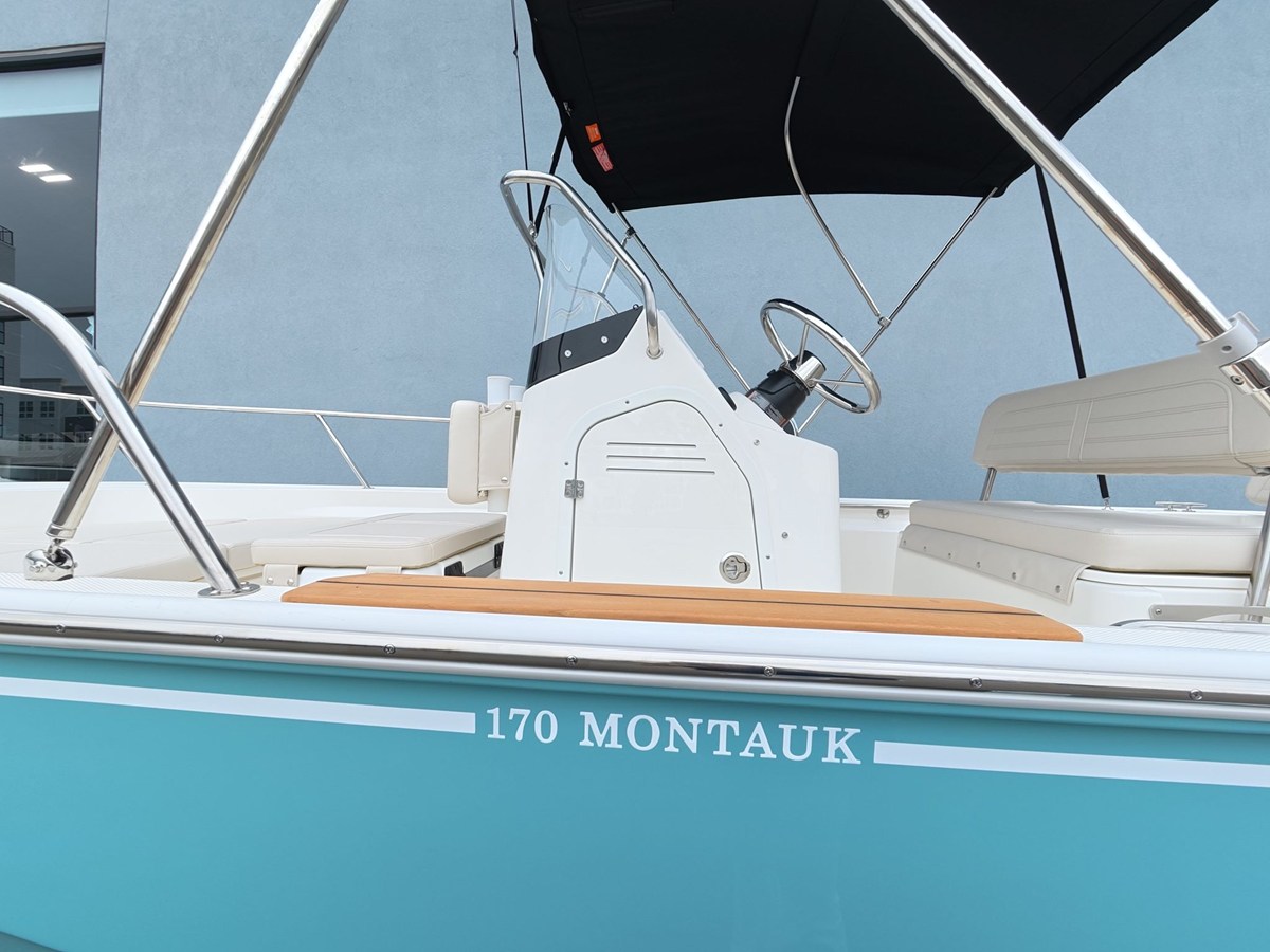 2027 Boston Whaler 170 Montauk 6