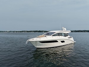 Sea Ray 410 SUNDANCER 0 2017 Sea Ray 410 SUNDANCER 1