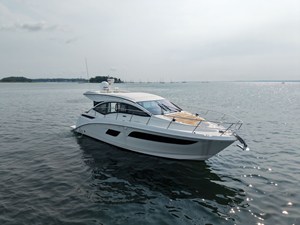Sea Ray 410 SUNDANCER 6 2017 Sea Ray 410 SUNDANCER 7