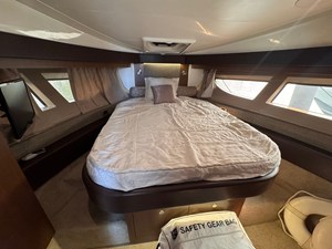 Sea Ray 410 SUNDANCER 41 2017 Sea Ray 410 SUNDANCER 42