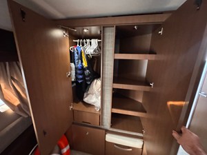 Sea Ray 410 SUNDANCER 44 2017 Sea Ray 410 SUNDANCER 45
