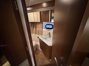 Sea Ray 410 SUNDANCER 47 2017 Sea Ray 410 SUNDANCER 48