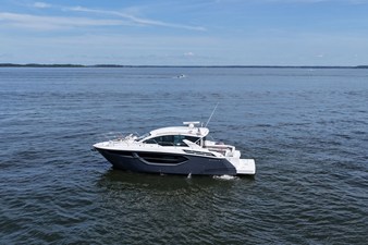 Cruisers Yachts 42 CANTIUS 1 2024 Cruisers Yachts 42 CANTIUS 2