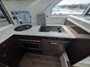 Cruisers Yachts 42 CANTIUS 24 2024 Cruisers Yachts 42 CANTIUS 25