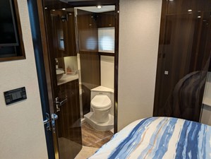 Cruisers Yachts 42 CANTIUS 36 2024 Cruisers Yachts 42 CANTIUS 37