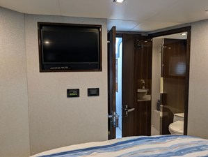 Cruisers Yachts 42 CANTIUS 37 2024 Cruisers Yachts 42 CANTIUS 38