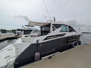 Cruisers Yachts 42 CANTIUS 47 2024 Cruisers Yachts 42 CANTIUS 48