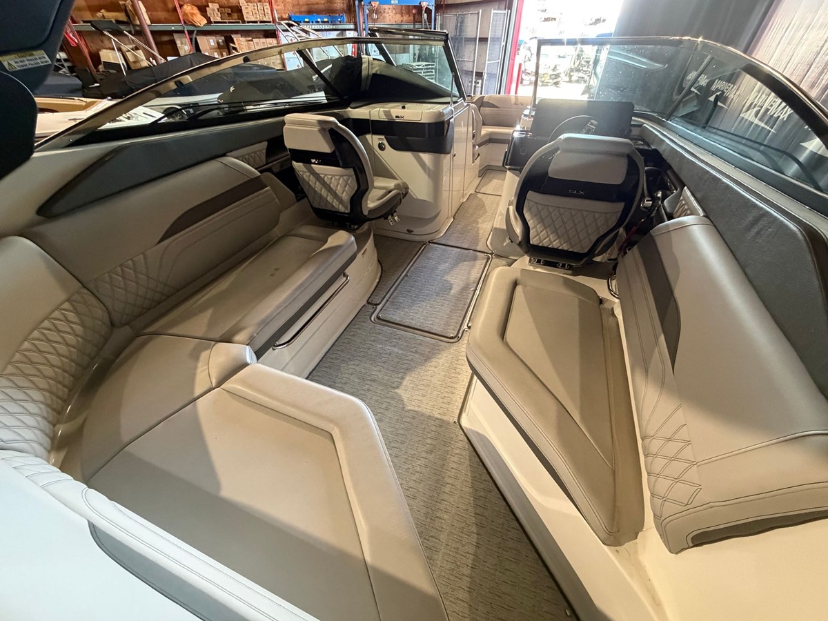 2024 Sea Ray SLX 260 16