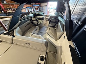 2024 Sea Ray SLX 260 15