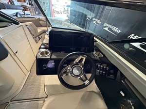 2024 Sea Ray SLX 260 42