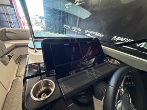 2024 Sea Ray SLX 260 43