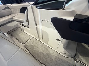 2024 Sea Ray SLX 260 45