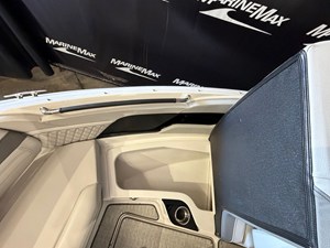 2024 Sea Ray SLX 260 51