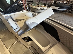 2024 Sea Ray SLX 260 54