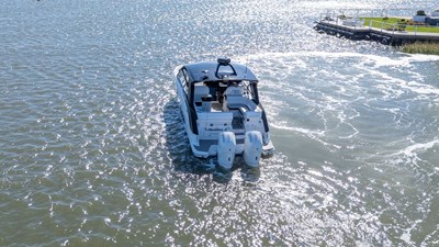 Sea Ray 370 SUNDANCER OB 9 2025 Sea Ray 370 SUNDANCER OB 10